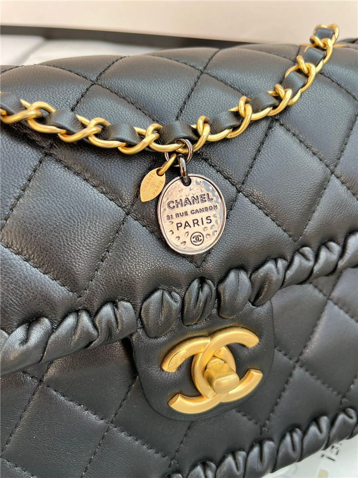 CHANEL 샤넬 플랩백 22CM AS6705