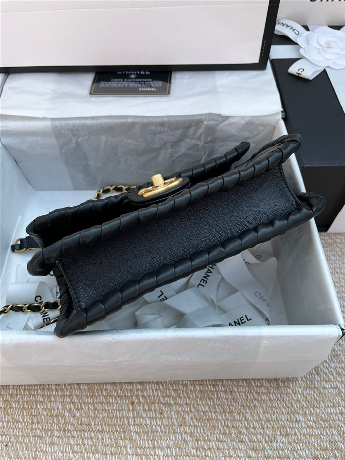 CHANEL 샤넬 플랩백 22CM AS6705