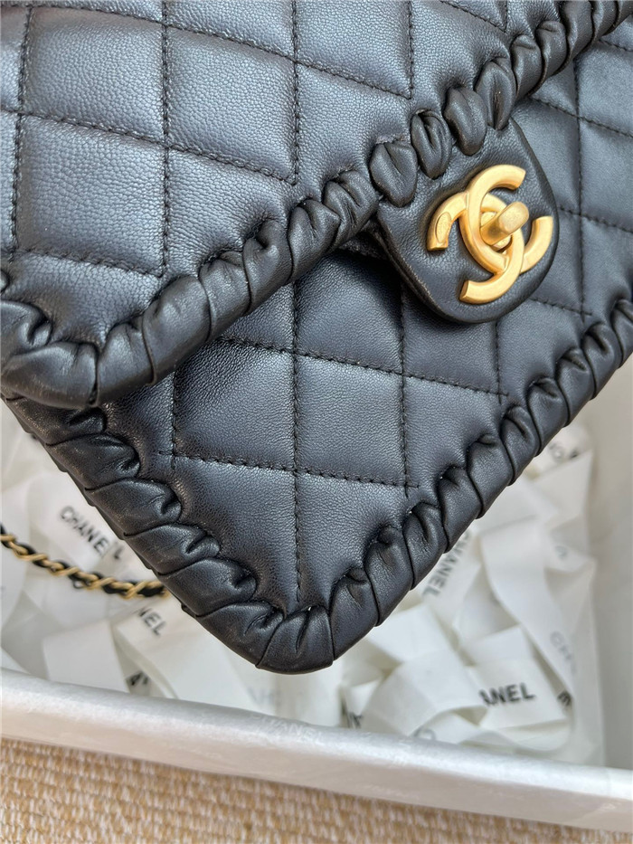 CHANEL 샤넬 플랩백 22CM AS6705