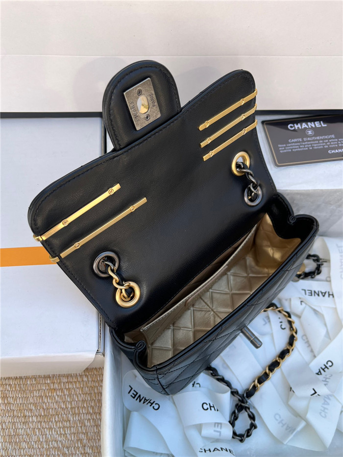 CHANEL 샤넬 램스킨 이미테이션펄 스트라스 스몰 플랩백 AS2978