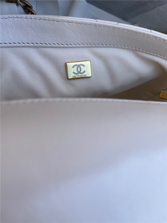 CHANEL 샤넬 플랩백 미듐 23CM AS3001