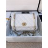 CHANEL 샤넬 플랩백 미듐 23CM AS3001