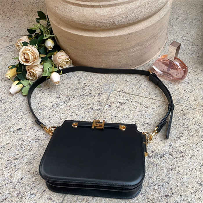 Fendi    펜디 터치백 F30001