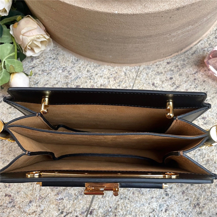 Fendi    펜디 터치백 F30001