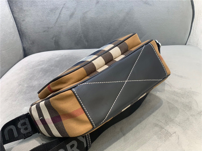 BURBERRY 버버리 카메라백 B31511