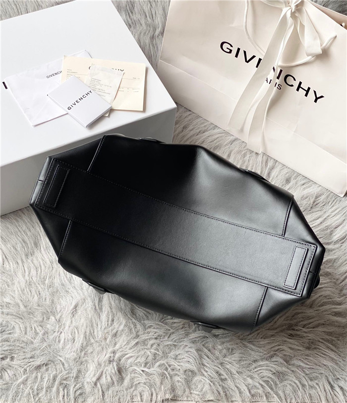GIVENCHY 지방시 안티고나 록 소프트백 G20887