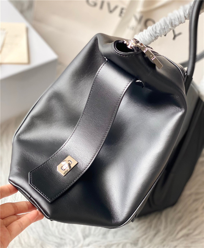 GIVENCHY 지방시 안티고나 록 소프트백 G20887
