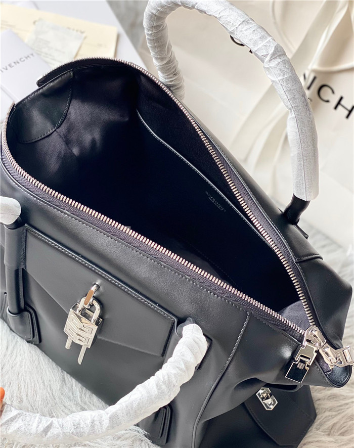 GIVENCHY 지방시 안티고나 록 소프트백 G20887