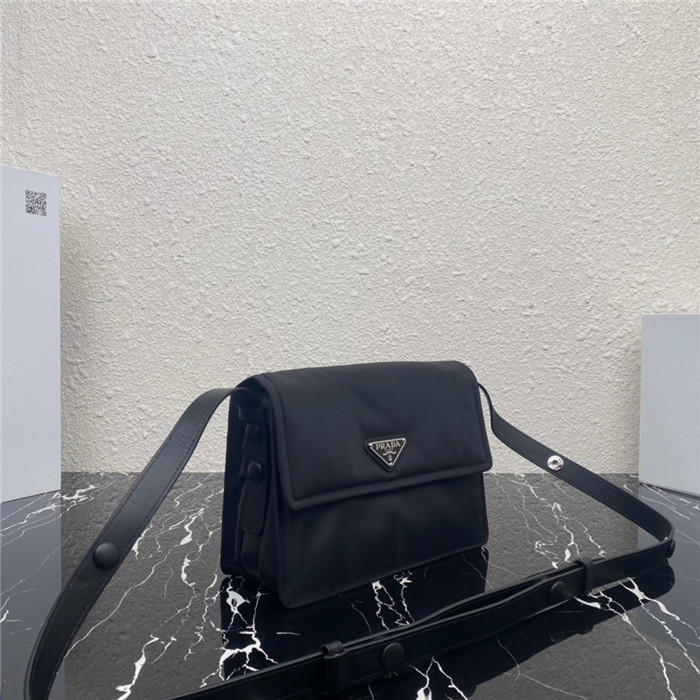 PRADA  프라다 스몰 패딩 리나일론 숄더백 1BD313
