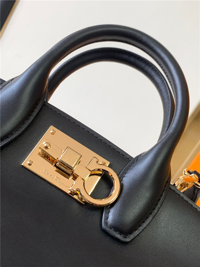 FERRAGAMO 페레가모 토트&숄더백 F21308
