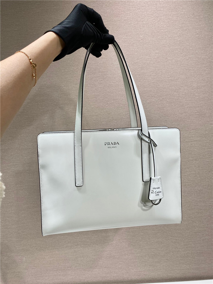 PRADA 프라다 리에디션 1BA350