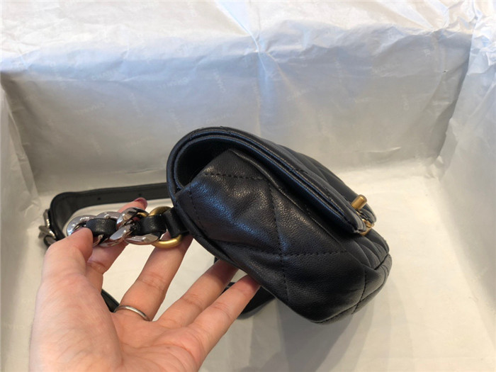 Chanel  샤넬 19 힙색백 C31050
