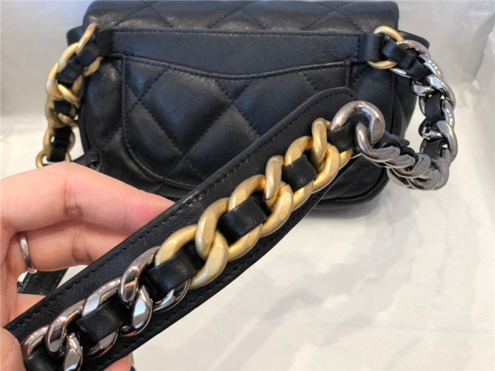 Chanel  샤넬 19 힙색백 C31050