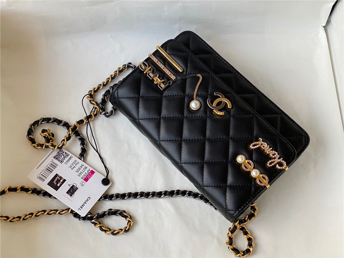 Chanel  샤넬 WOC 19CM 크로스백 C1050