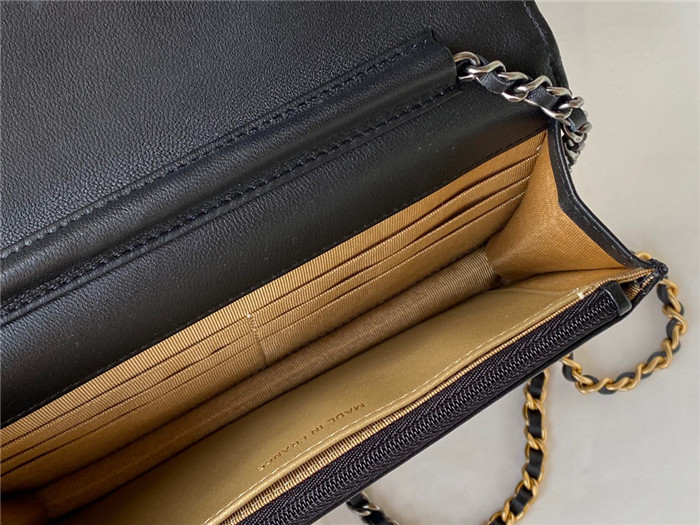 Chanel  샤넬 WOC 19CM 크로스백 C1050