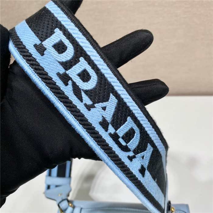 PRADA 프라다 모노크롬 사피아노 숄더백 1BD317