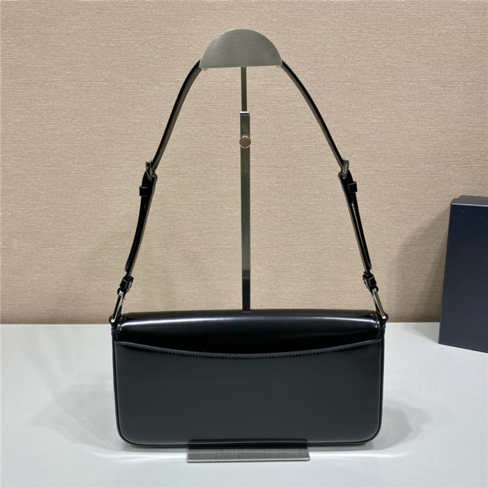  PRADA 프라다 브러시드 팜므백 1BD323