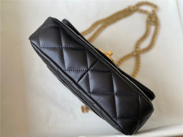 Chanel 샤넬 스몰 체인 플랩백 C51882