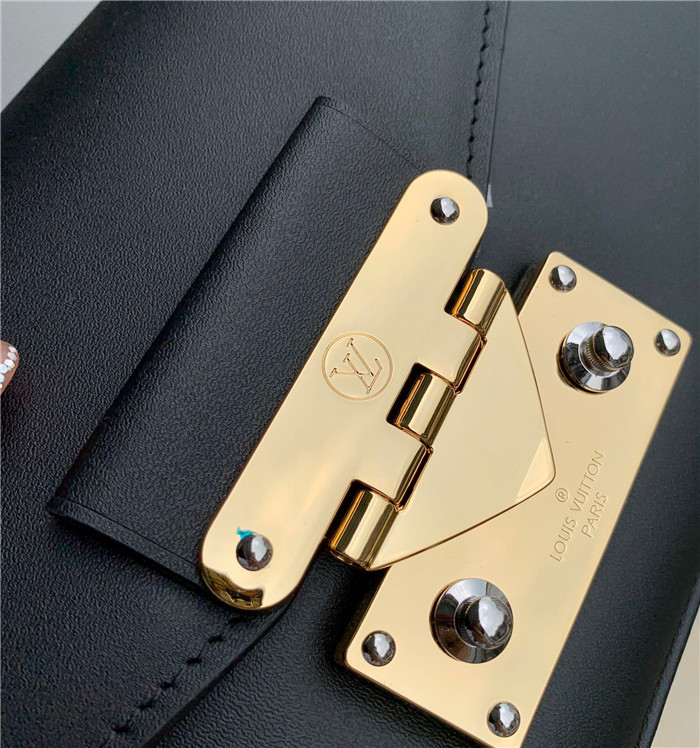  LOUIS VUITTON  루이비통 스윙백 M20393