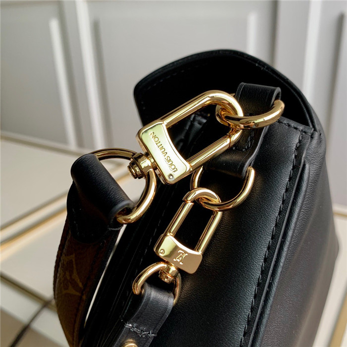  LOUIS VUITTON  루이비통 스윙백 M20393