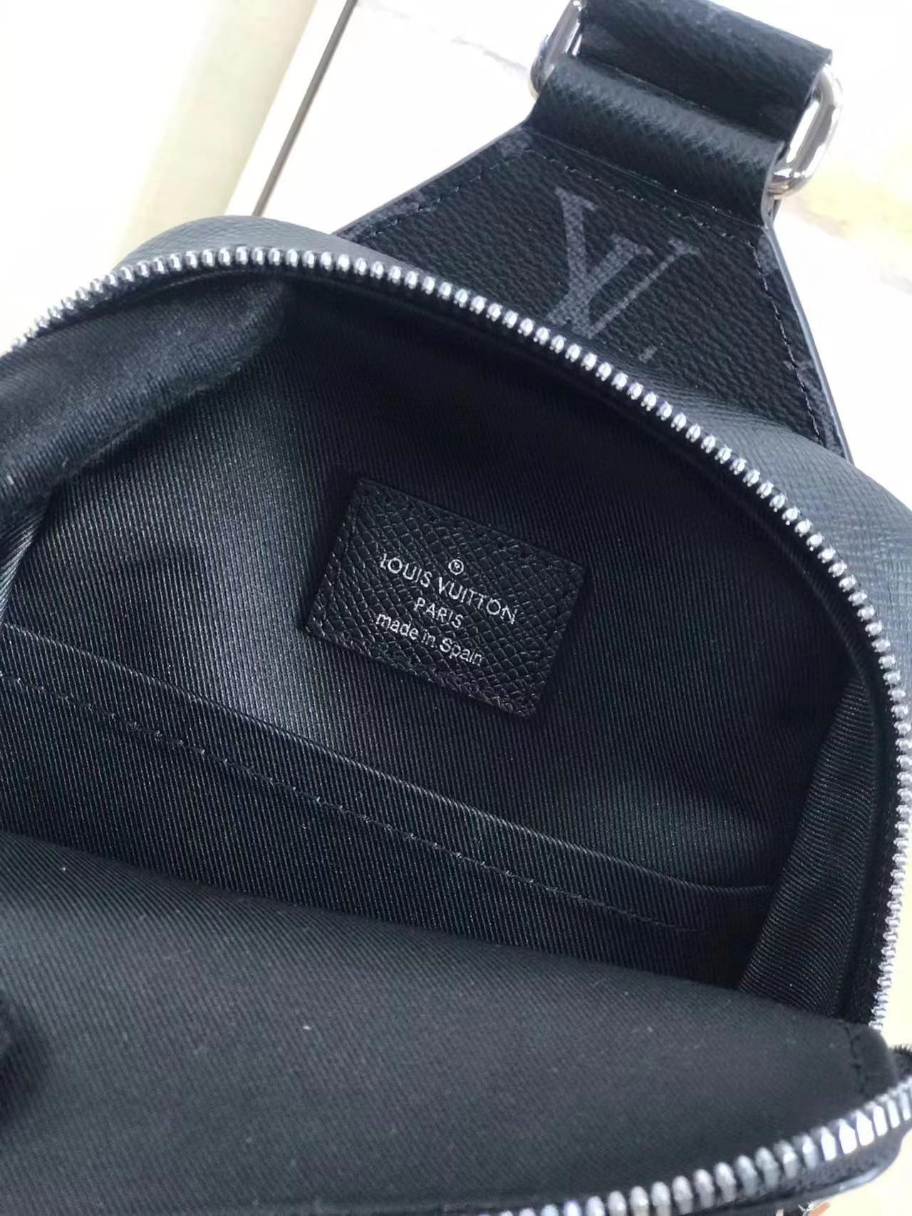  LOUIS VUITTON 루이비통 아웃도어 슬링백