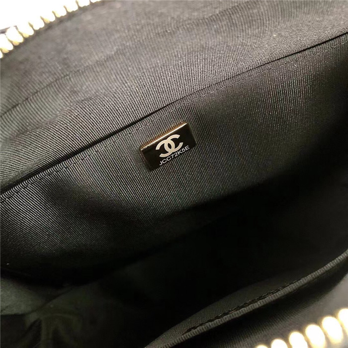 Chanel 샤넬 스몰 카메라백 AS28499