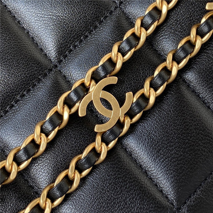 Chanel 샤넬 스몰 로고 램스킨 호보백 AS3223