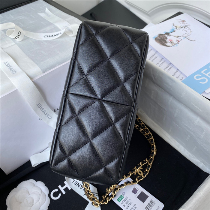 Chanel 샤넬 스몰 로고 램스킨 호보백 AS3223
