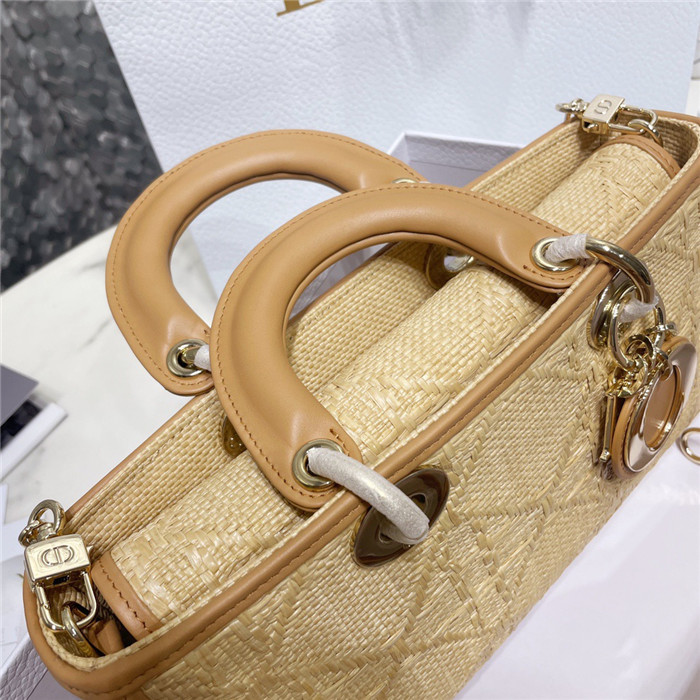 Dior 디올 레이디 D-JOY M0540