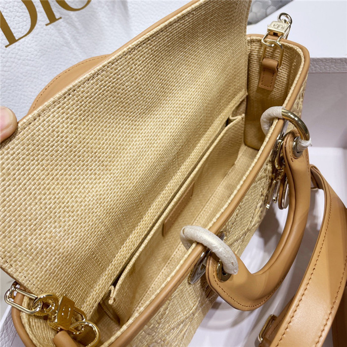 Dior 디올 레이디 D-JOY M0540
