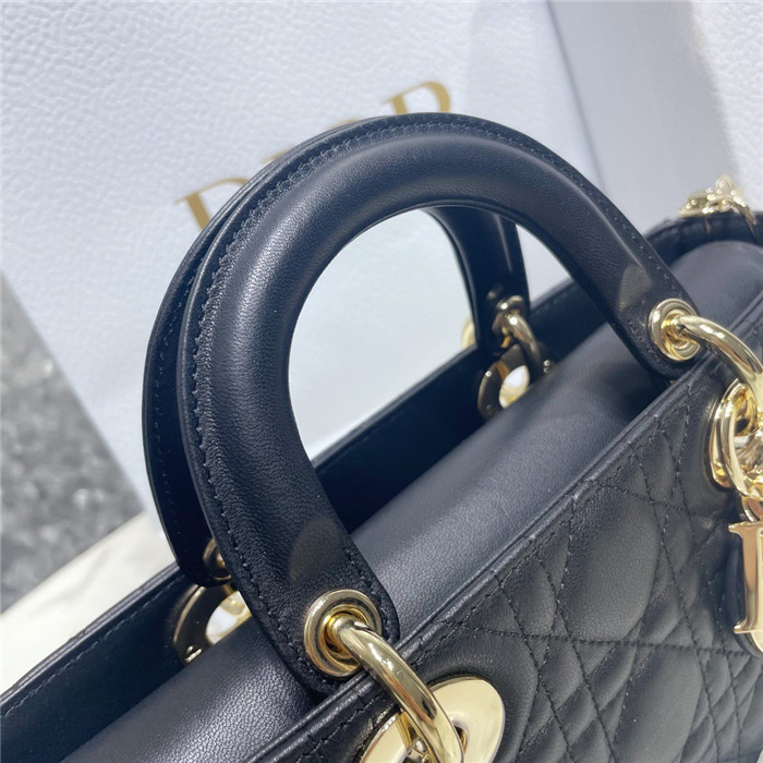  Dior 디올 레이디 D-JOY M0540