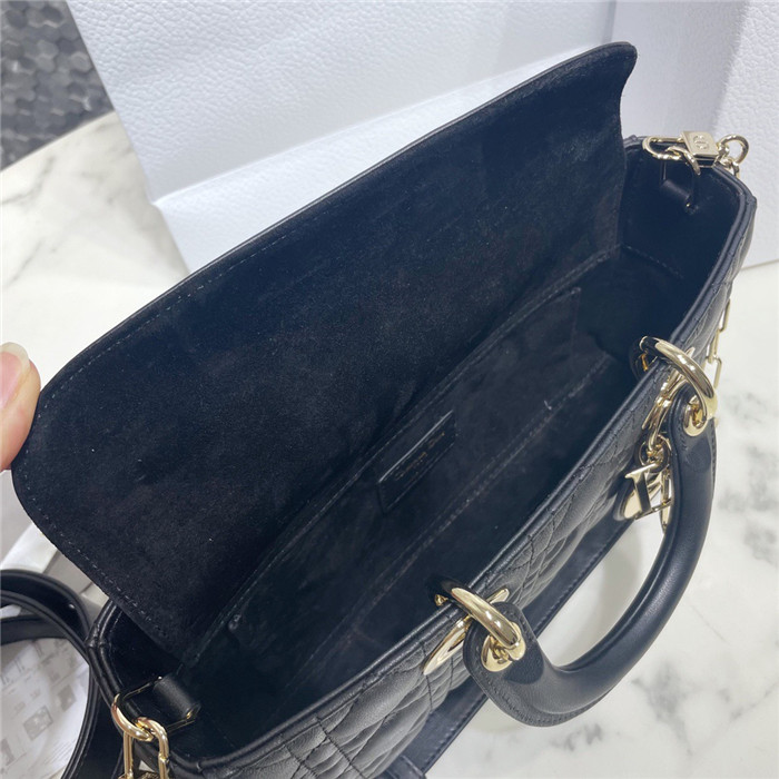  Dior 디올 레이디 D-JOY M0540