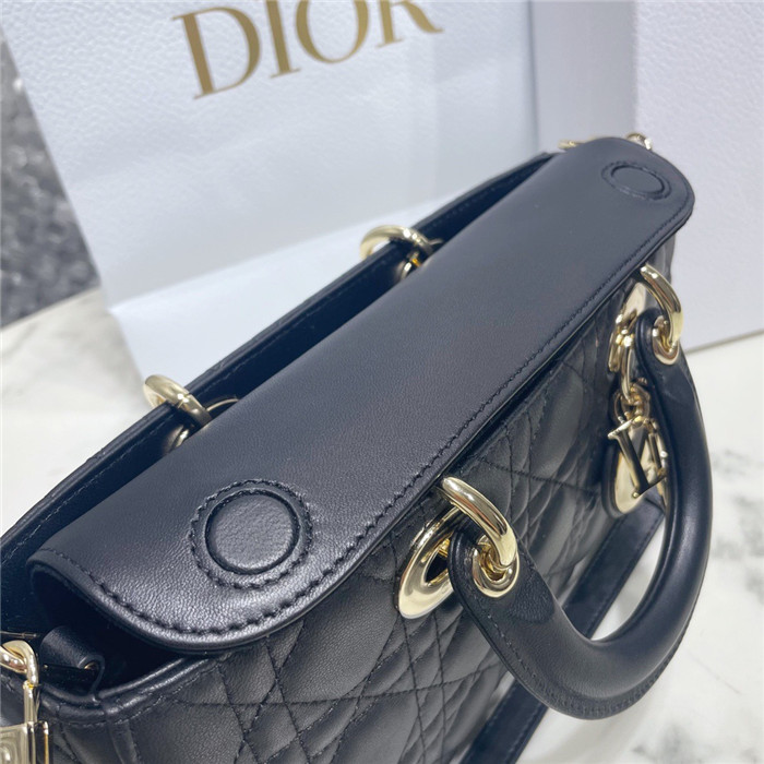  Dior 디올 레이디 D-JOY M0540