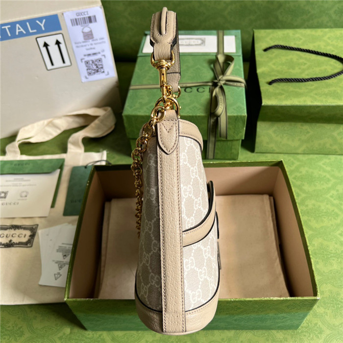 GUCCI 구찌 인터로킹 G 라지 숄더백 696011