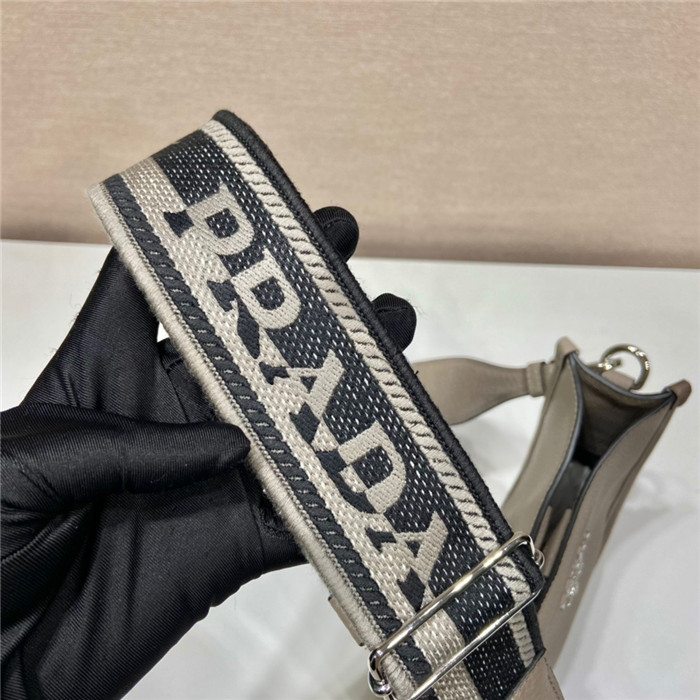 PRADA 프라다 레더 미니 숄더백 1BH191