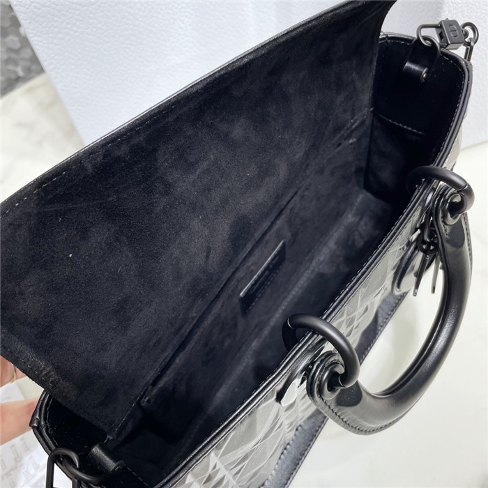 Dior 디올 레이디 D-JOY M0540