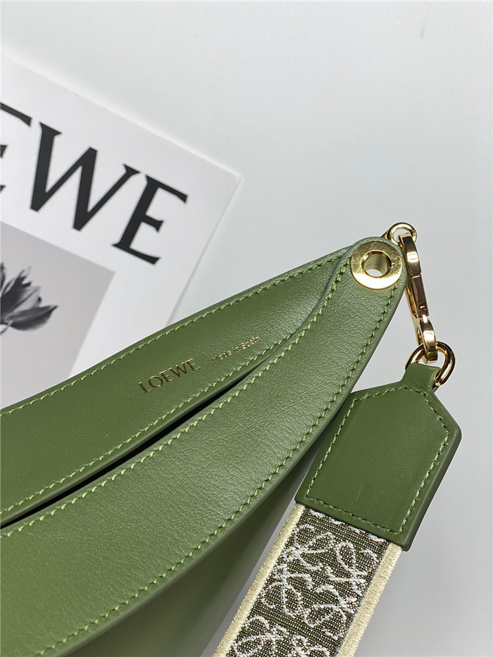 [아이즈원 권은비] LOEWE  로에베 루나 호보백 L36080