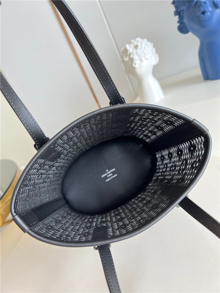 Louis Vuitton 루이비통 페이턴트 카프스킨 버킷 M20352