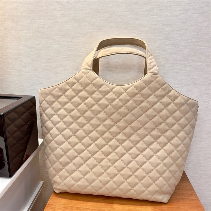  Saint Laurent 생로랑 퀼팅 맥시 쇼핑백 토트백 698651