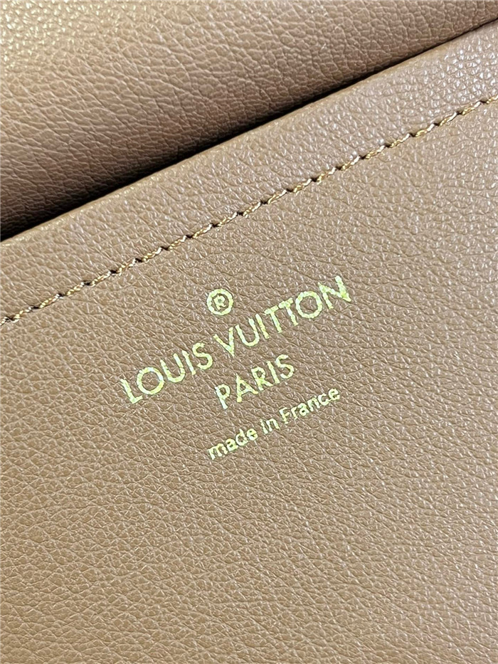  LOUIS VUITTON 루이비통 마르소 M46126
