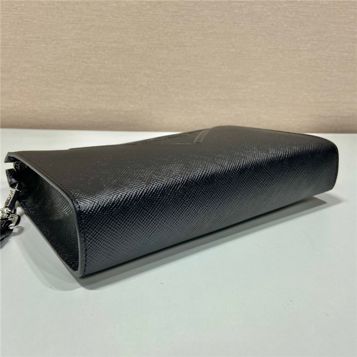 PRADA 프라다 엠보스드 로고 클러치 2VF039