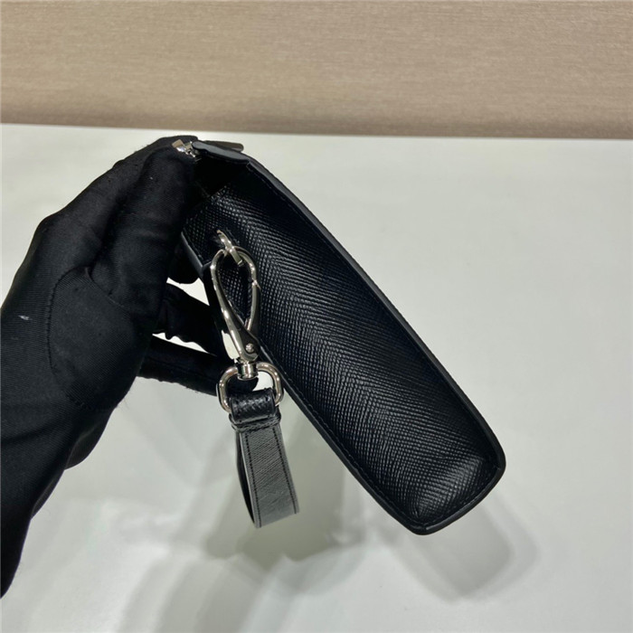 PRADA 프라다 엠보스드 로고 클러치 2VF039