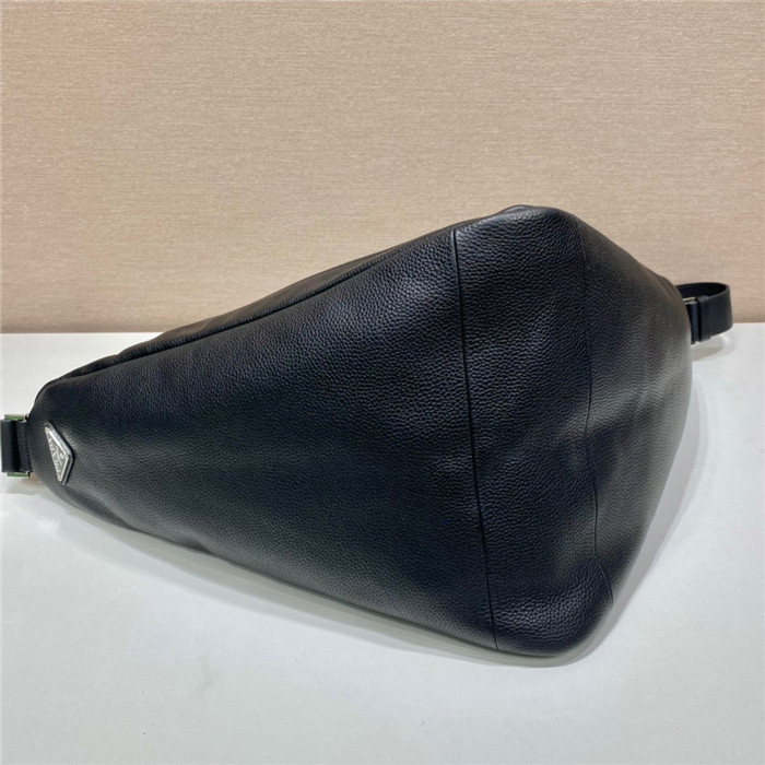 PRADA 프라다 가죽 트라이앵글백 2VY007