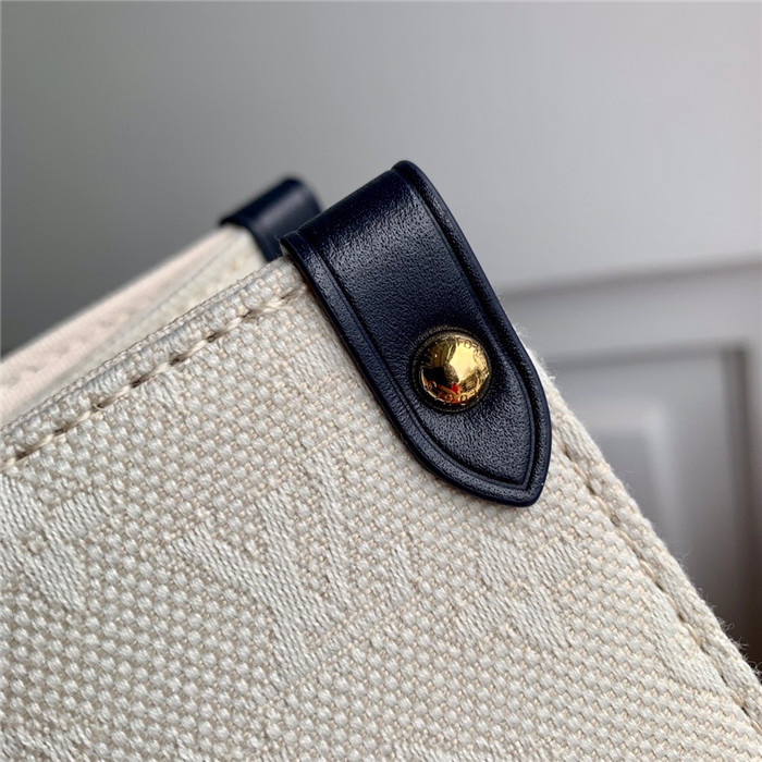 Louis Vuitton  루이비통 온더고 토트백 M20815