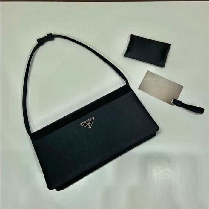 PRADA   프라다 호보백 1BH610
