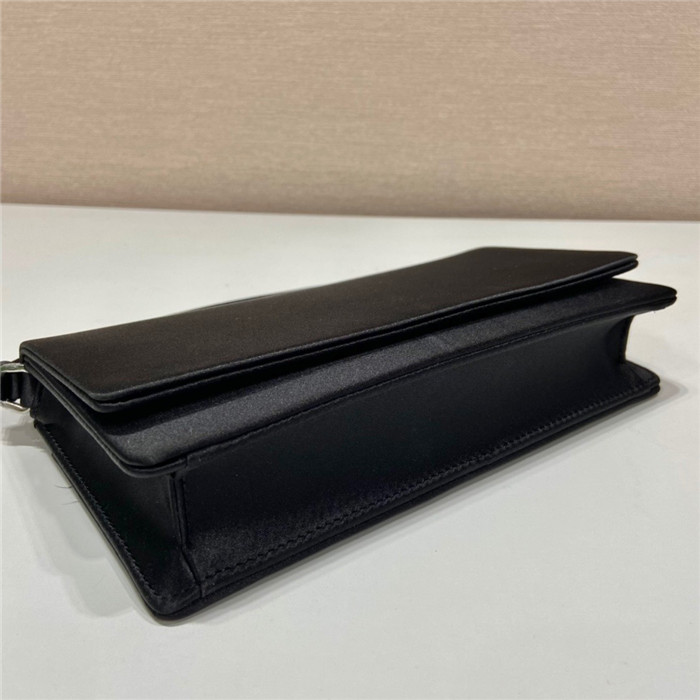 PRADA   프라다 호보백 1BH610