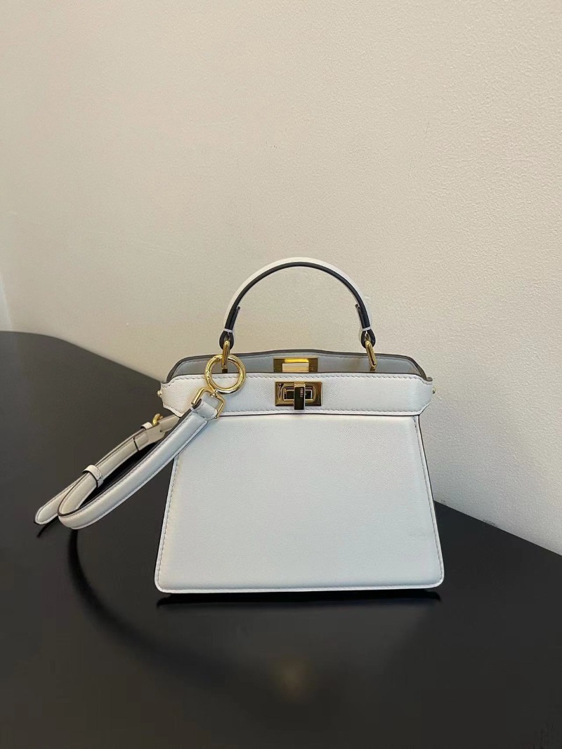 [아이브 안유진] Fendi 펜디 피카부 I See U 쁘띠