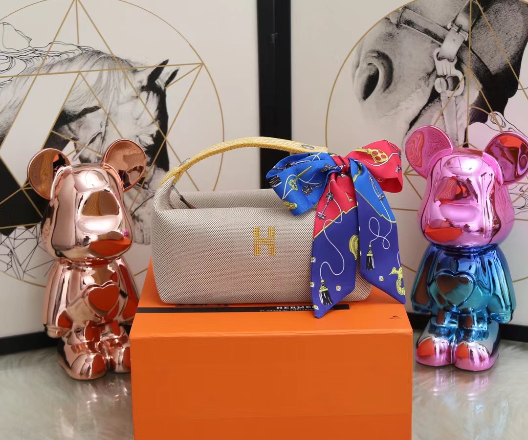 HERMES 에르메스 브라이드 어 브락 파우치