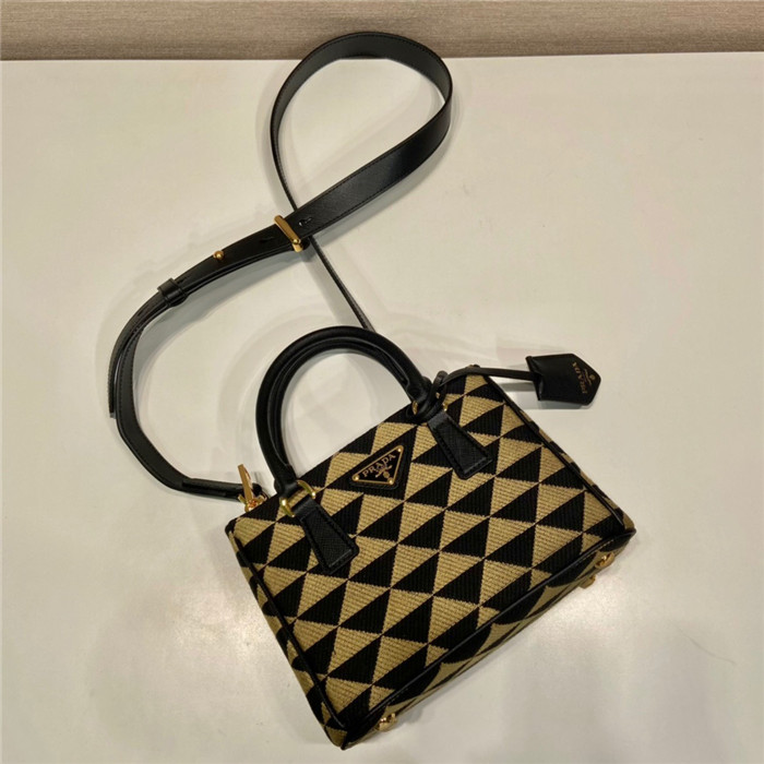 PRADA 프라다 갤러리아 자수 패브릭 아미크로백 1BA906
