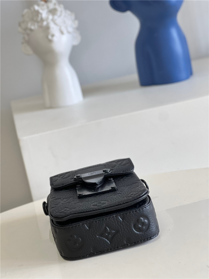  Louis Vuitton 루이비통 S락 버티컬 웨어러블 월릿 M81522